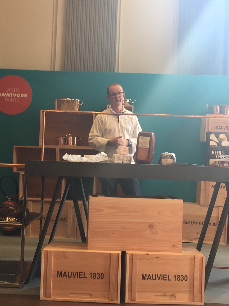 cahierdecuisine's tweet photo. Sans bons producteurs, pas de bons fromages 🧀 @VanTrichtKaas #OmnivoreParis #SceneArtisan https://t.co/E8fxvMc55U