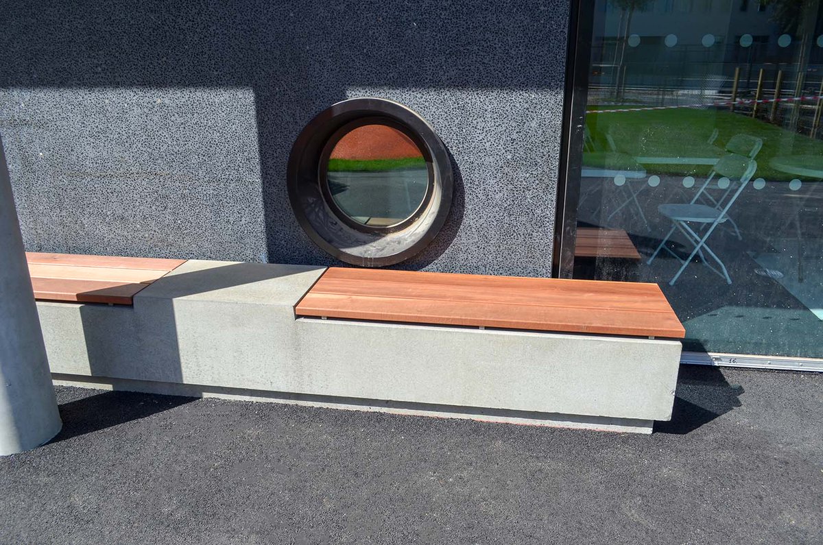 outdoordeckco's tweet photo. Premium grade Massaranduba bespoke timber seating and stage/catwalk units were installed at Chobham Academy - what a great way to keep kids entertained in the playground.
https://t.co/2nJ7rWyomy
#decking #catwalk #timberstage #timberesating https://t.co/D25lA4ZkBG