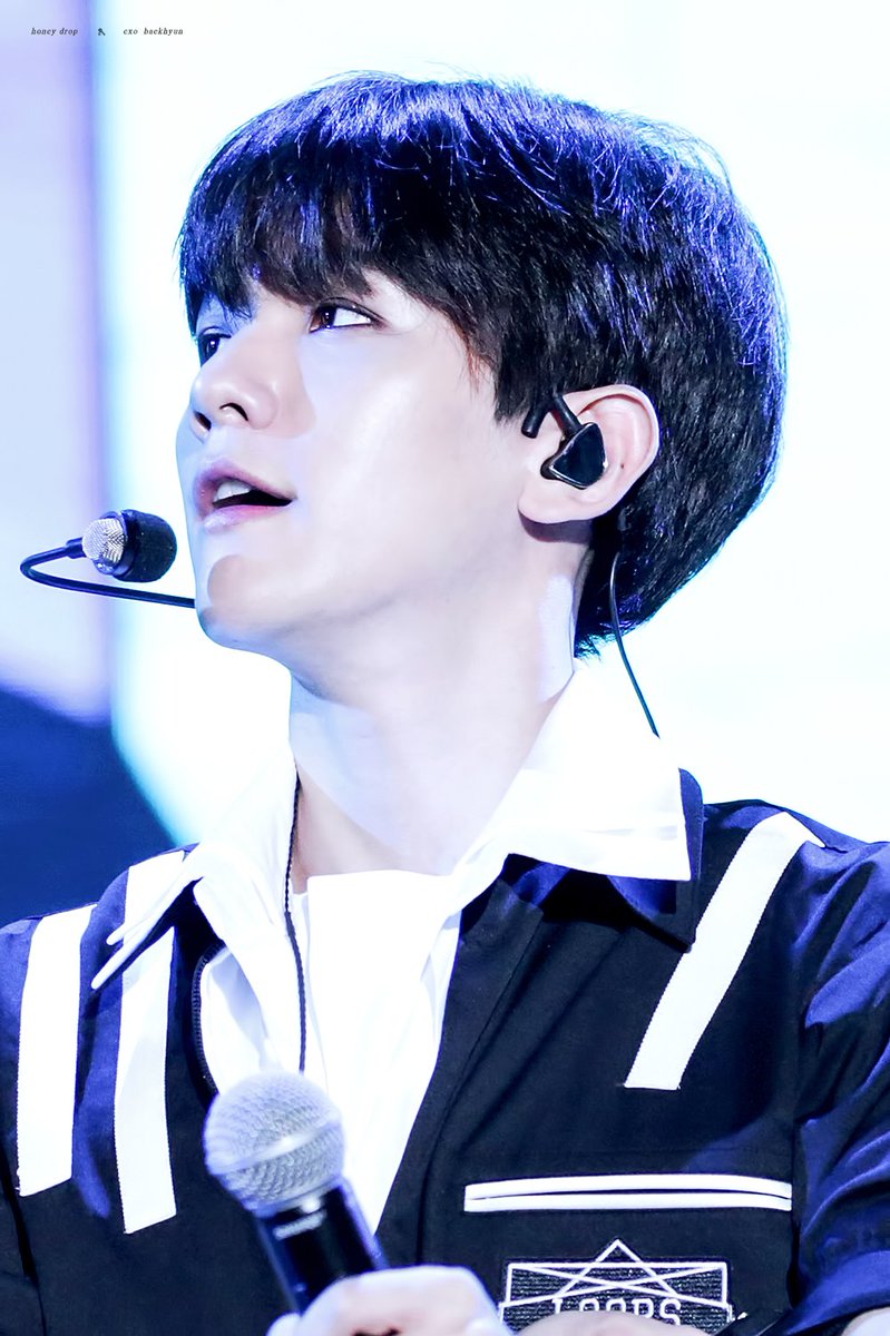 honeydrop_506's tweet photo. 흑발 배쿠 보고가세여  다덜 백현 흑발 좋아하시지요 ?_? 

#iHeartAwards #BestFanArmy #EXOL @weareoneEXO https://t.co/RDhfl0zjnT