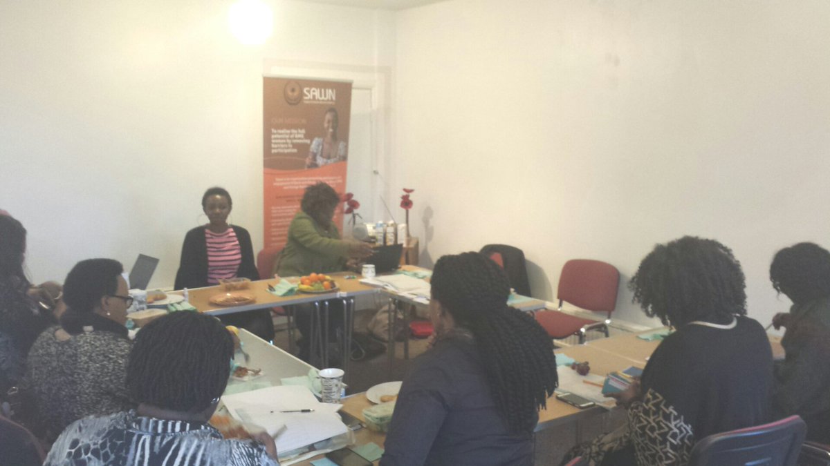 Our new group at Wallshaw St.  SAWN discussing money matters, health and poverty issues Mon &amp; Tues 10 -4pm.<a href="/FirstForFCHO/">First Choice Homes Oldham</a> <a href="/CafferkyEmma/">Emma Cafferky</a>