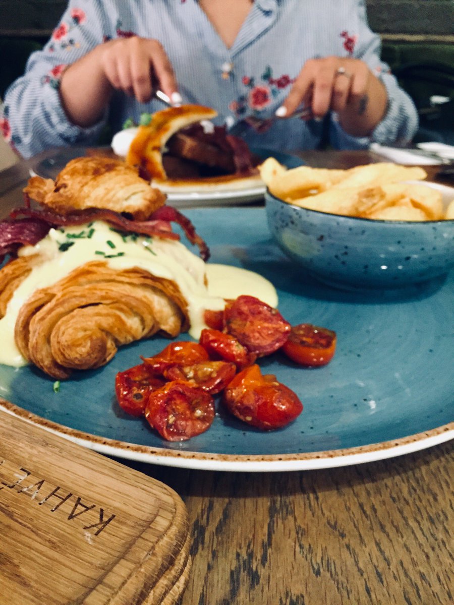 Wish I was having this gourmet breakfast from <a href="/KahveRoad/">Kahve Road</a> right now ☕️ I love that Kahve Road has created an experience and a journey of discovery.