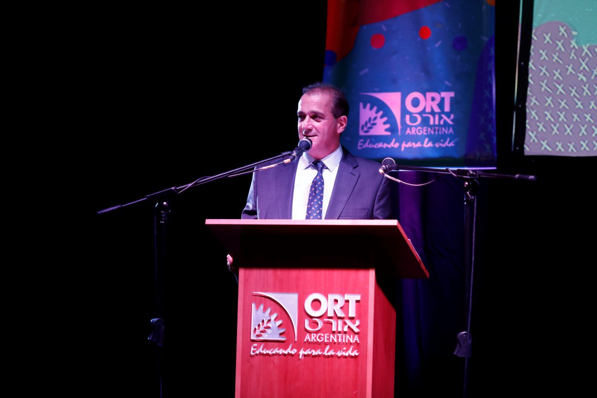 ORTArgentina's tweet photo. #ORT2018
¡Empezaron las clases! 🎉
En un clima de mucha emoción, se llevaron a cabo los actos de inicio del ciclo lectivo 2018 de la Escuela Secundaria.
https://t.co/SVXOSGz3HI https://t.co/b2XG56hrxo