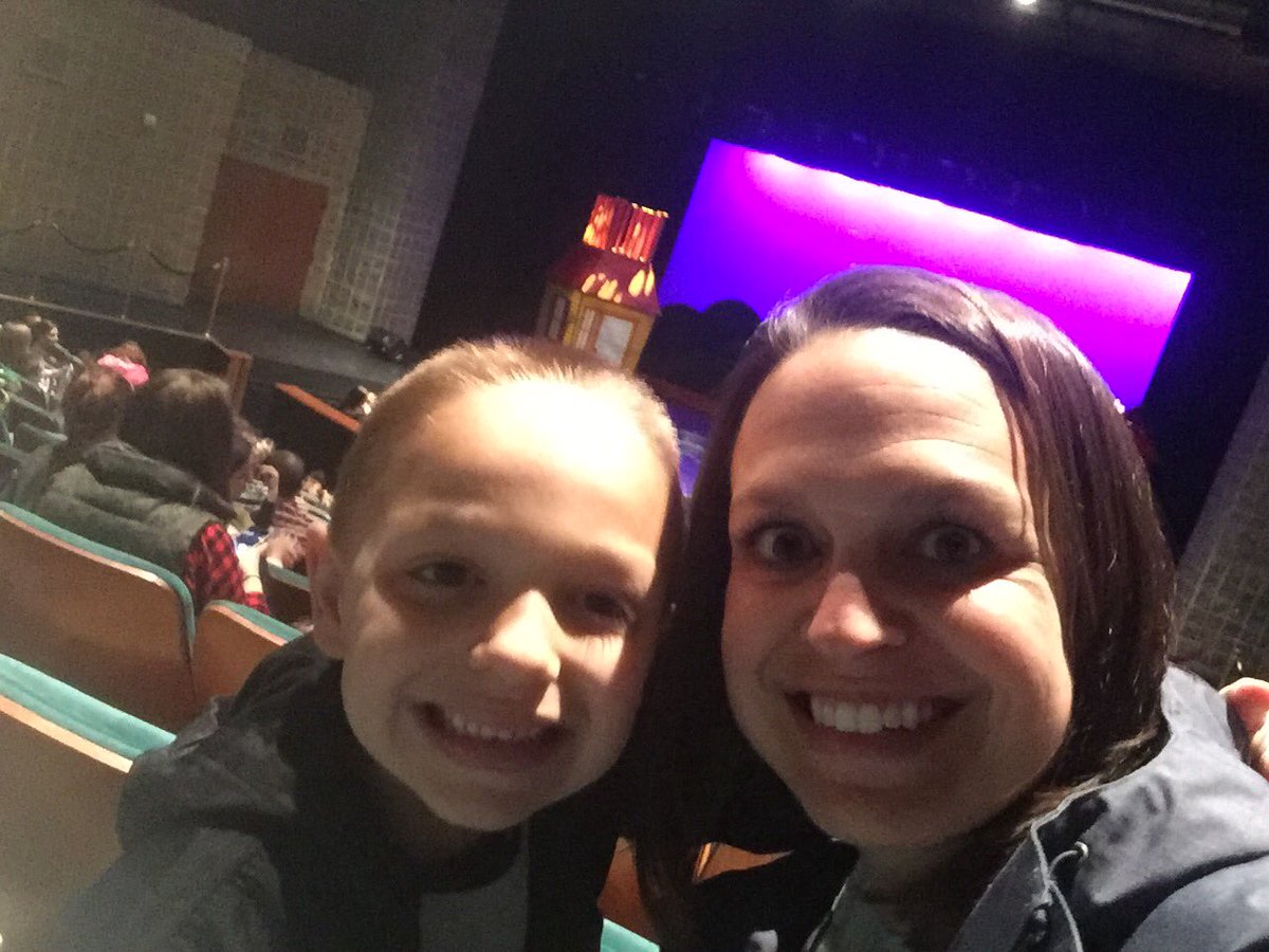 baumamama's tweet photo. Field trip with my boy! #GoDogGo https://t.co/5qq0cOTiue