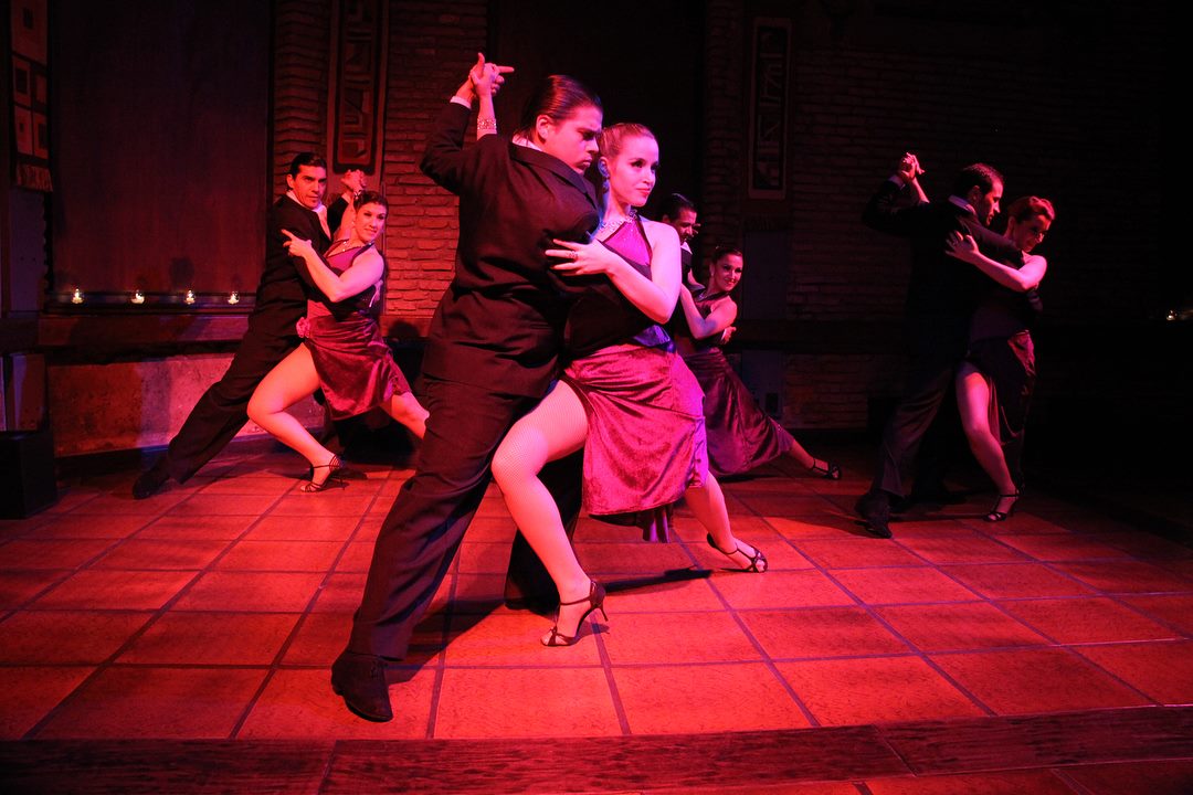 ShooEvents's tweet image. RT @MondoTravelMkt: Atrás desta pequena porta, você encontrará um dos locais mais bonitos para o seu próximo evento MICE em Buenos Aires #buenosaires #argentina #incentivedestination #eventprofs #letsMICEtogether #LaCasaMinima @dmcargentina