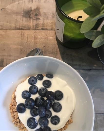 blueberries's tweet photo. Let's talk about morning #routines - what gets you out of bed in the morning? Some days a simple cup of #blueberries does the trick (after hitting the snooze button 4 times.) 📷: @lou_fitintentions https://t.co/MHuvdisK0D