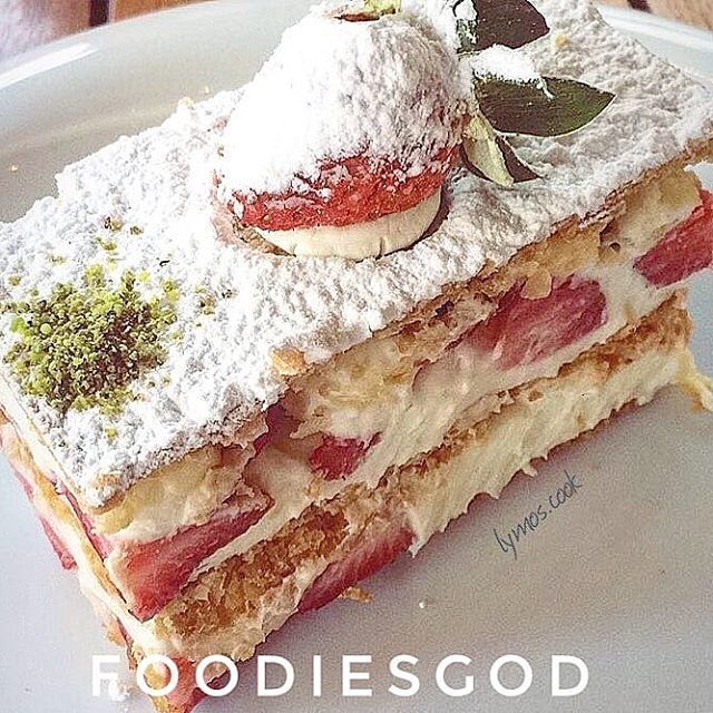 KevinO173's tweet photo. Millefoglie alla fragola 😋😋😋
#millefoglie #fragole #dessert #delicious #pastry #yummy #foodie https://t.co/lLuKz7GLOI https://t.co/WH3CMMfA0q