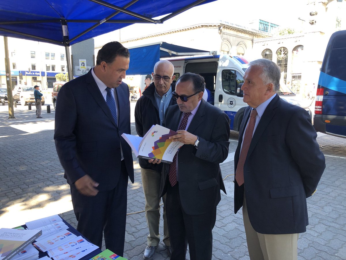 Minjudhbiobio's tweet photo. Seremi @seremicaceres junto a Presidente Corte de Apelaciones de Concepción César Panés encabezan Plaza de Justicia en Plaza de la Independencia con atención al público https://t.co/cPUiGWd1wD