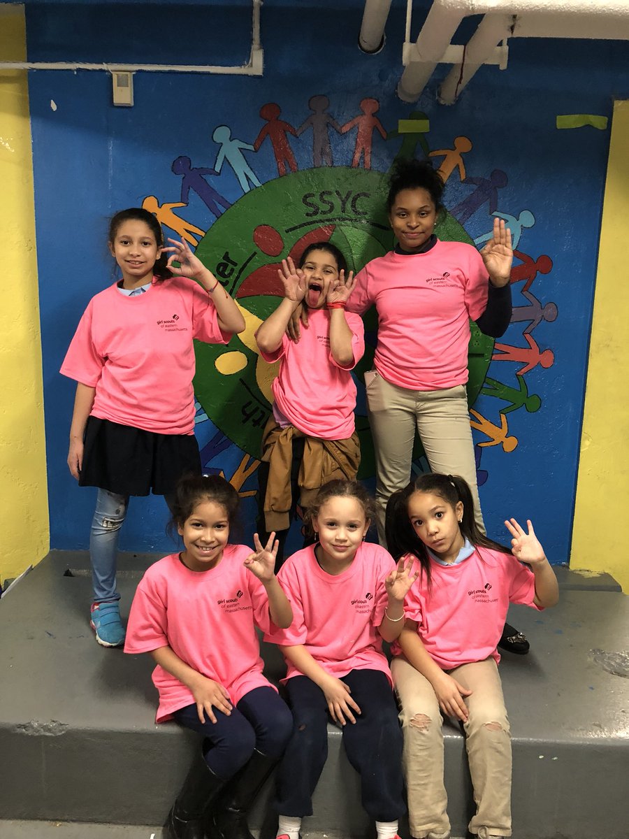 Say hello to our newest #girlscout members on their way to sell some #GirlScoutCookies