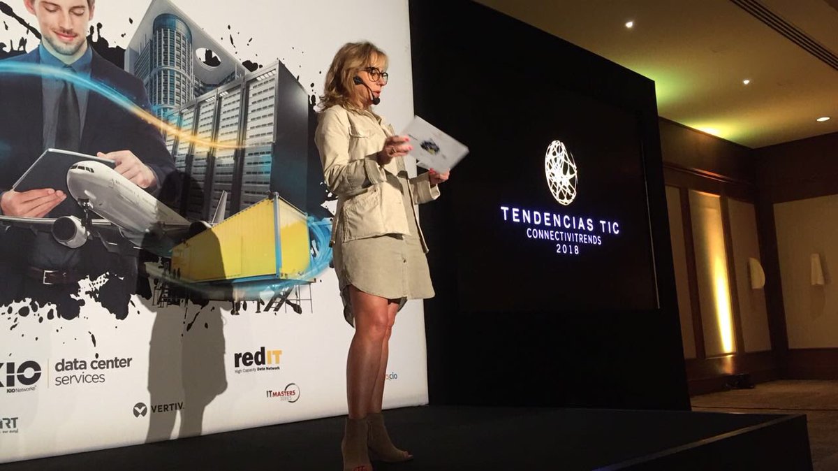 redITMx's tweet photo. La encargada de dar la bienvenida a los asistentes es @Monicami , Directora General y Fundadora de Netmedia. Entre otras cosas comenta que Mérida se está convirtiendo en un lugar importante para la innovación tecnológica. https://t.co/q2D131kNNb