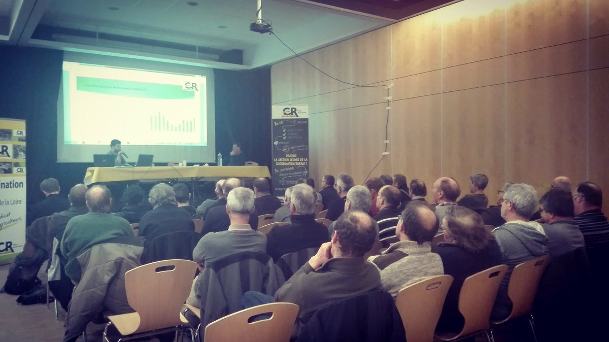 « Avec le CETA on veut nous injecter de la viande lourdement traitée aux antibiotiques, nourrie aux farines animales et aux hormones de croissance » déplore la section viande de la CR #CongrèsCR49