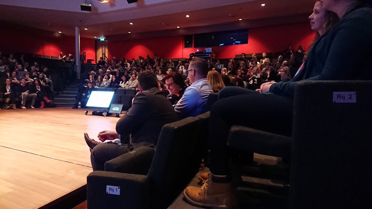 AwrnssAcdmy's tweet image. Mooie muzikale afsluiting #AdvisiumExperience #Advisium @sHeerenLoo op maat gemaakt en prachtig gezongen door Annemarie de Bie.