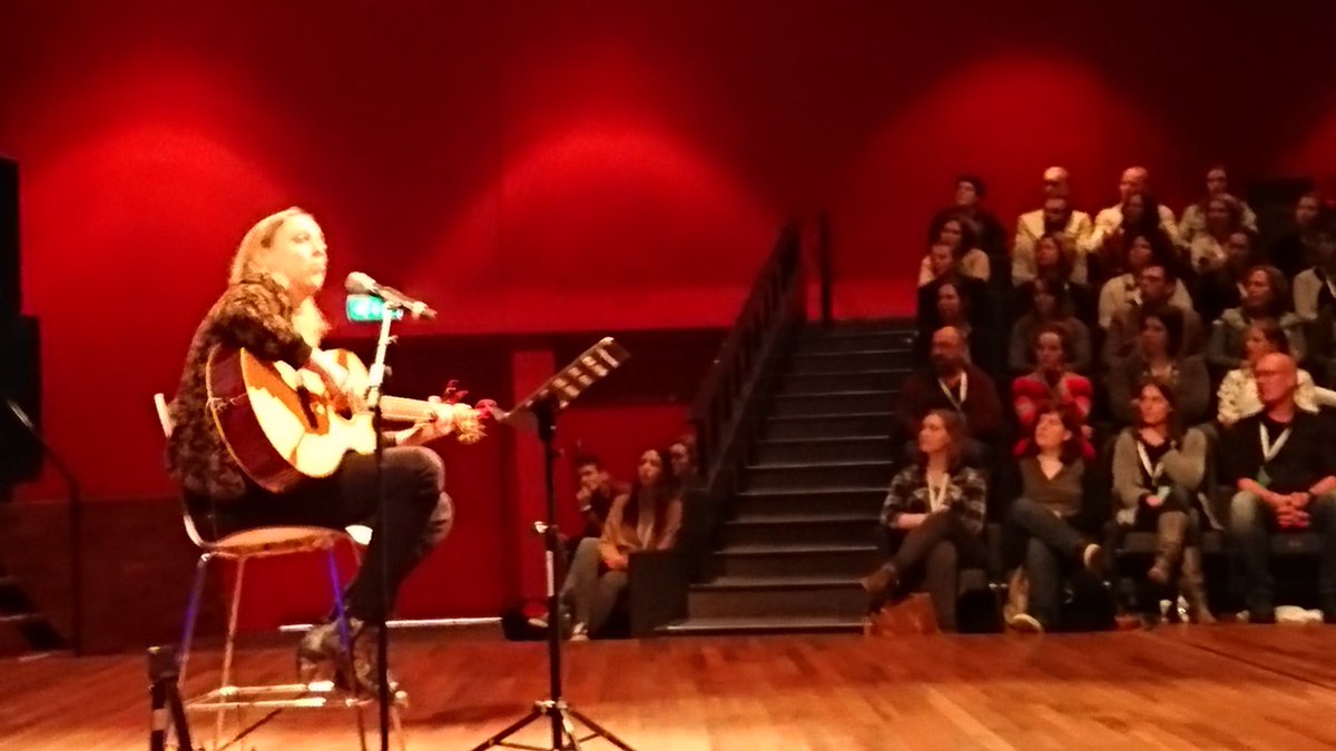 AwrnssAcdmy's tweet image. Mooie muzikale afsluiting #AdvisiumExperience #Advisium @sHeerenLoo op maat gemaakt en prachtig gezongen door Annemarie de Bie.