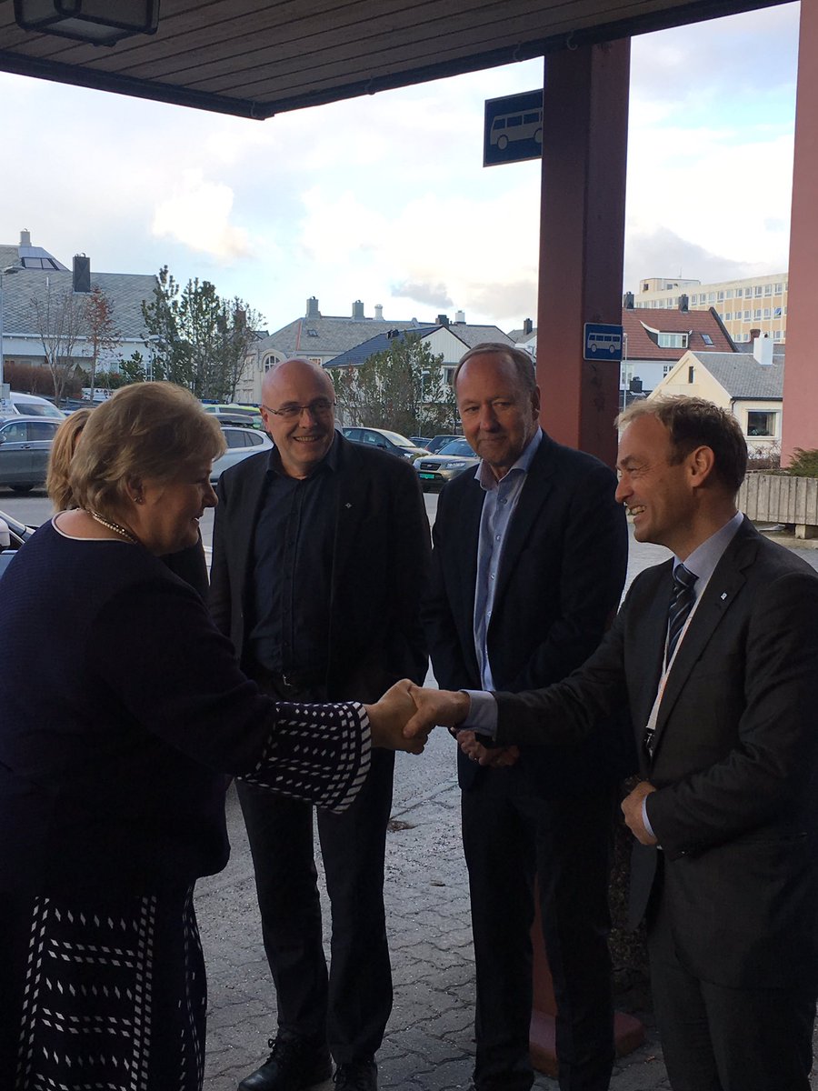 Statsministeren besøker Kristiansund sjukehus i dag. Tema er status og utvikling av DMS i Kristiansund. Ho får også høyre "Intravenøs antibiotikabehandling i spesialisert hjemmesykehus", der m.a. sjukehuset, Kristiansund kommune, Helseinnovasjonssenteret og SINTEF samarbeider.