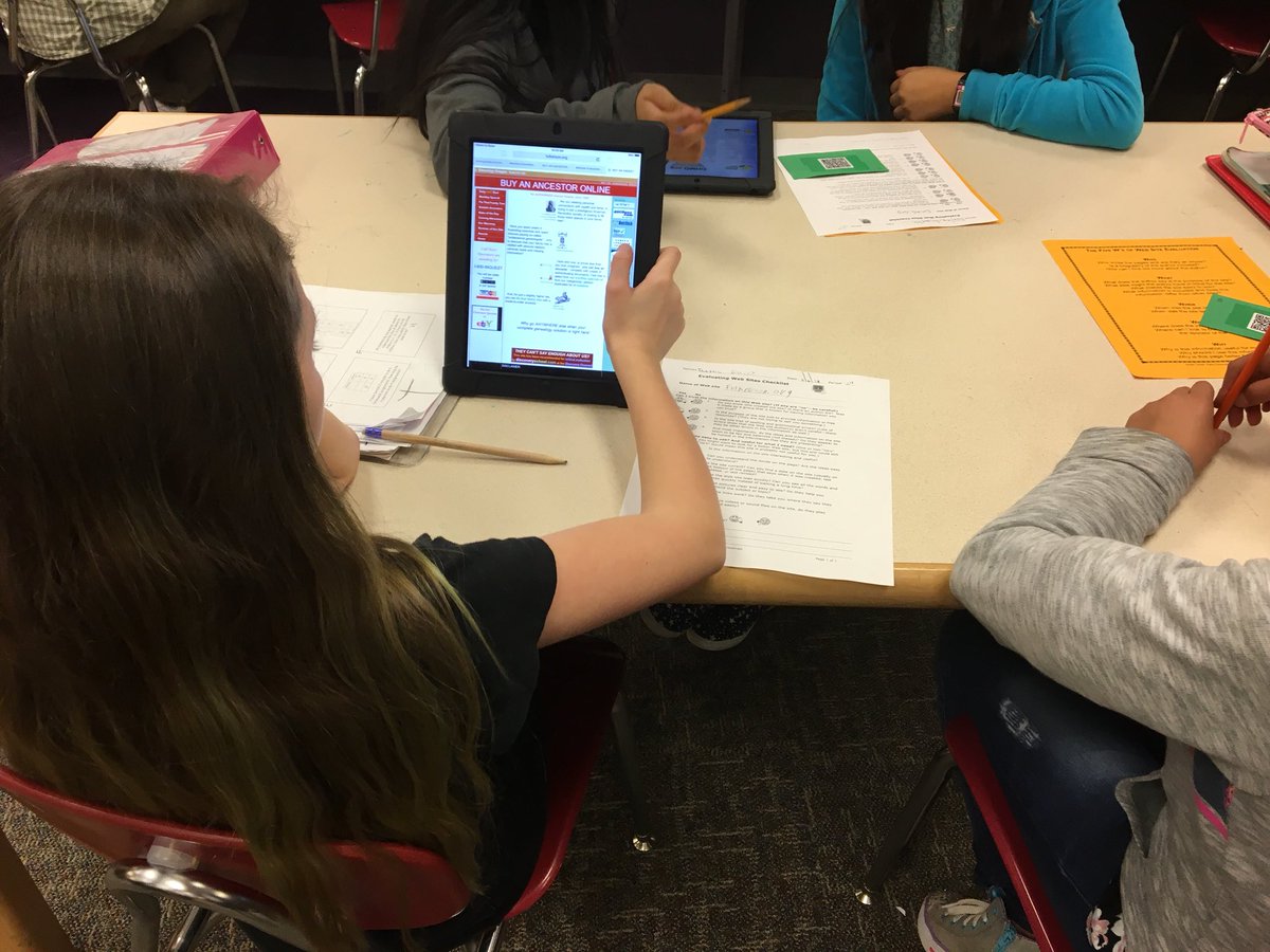 RondaGambleLMS's tweet image. 6th grade is in the #Library today learning how to evaluate websites. #medialiteracy #TeenTechWeek @6thchildMarlon #tcsslearns #tcsslibraries
