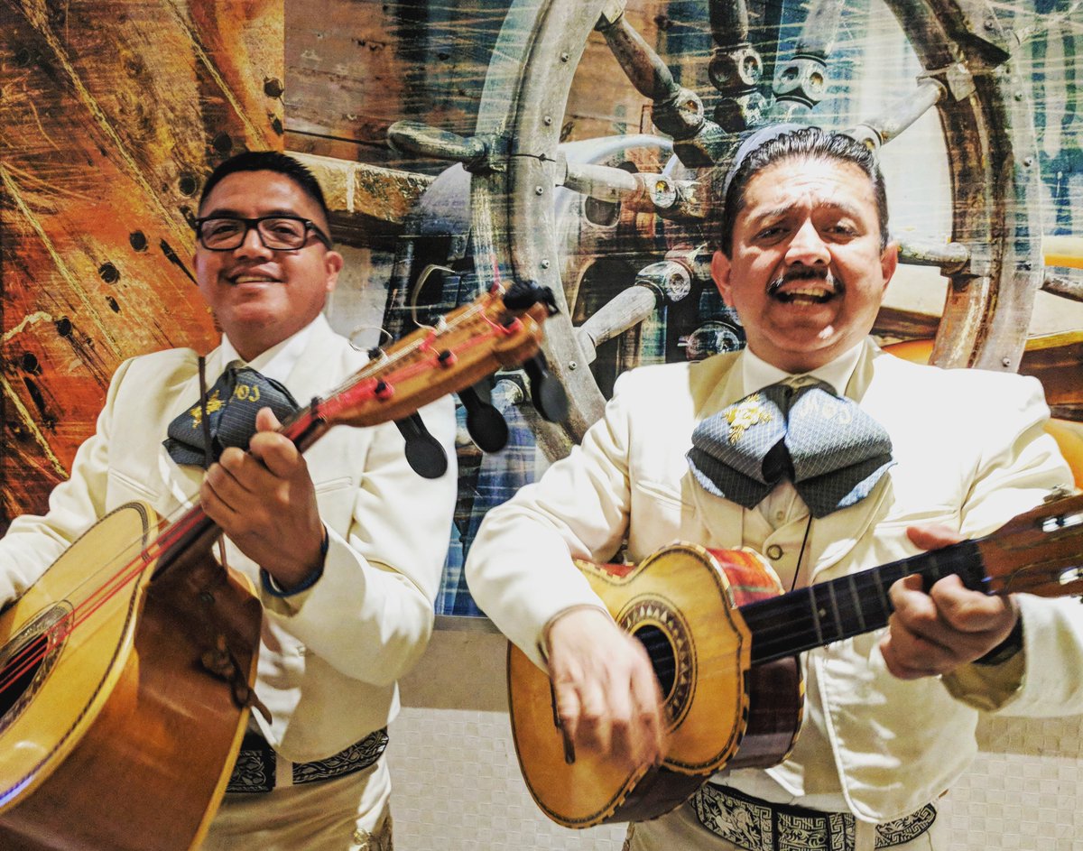 BalboaBayClub's tweet photo. Live music, Chef-crafted tacos, and family -- there's no place we'd rather be! See you tonight for Fiesta Night at Members Grill. https://t.co/d1vjXyW9qQ