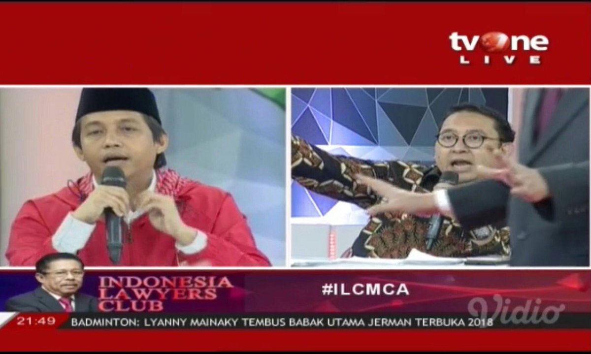Menurutmu pendapat siapa yang benar dan cerdas ? #ILCMCA 
A.Raja Juli Antoni (Like)
B. Fadli Zon (RT)