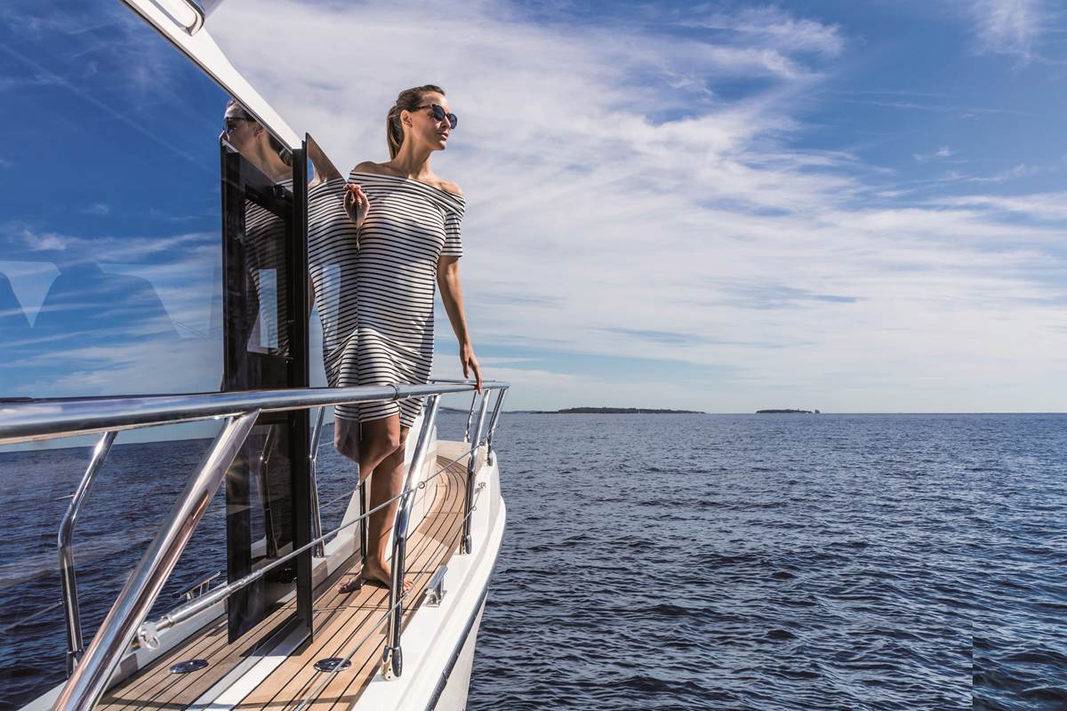 AbsoluteYachtHK's tweet photo. One of the greatest desire of a yacht owner is to have his moving palace feel like a home on the sea.
#Absolute52Fly @AbsoluteYachtHK #Desire #yachts https://t.co/KxkljE5KNa
