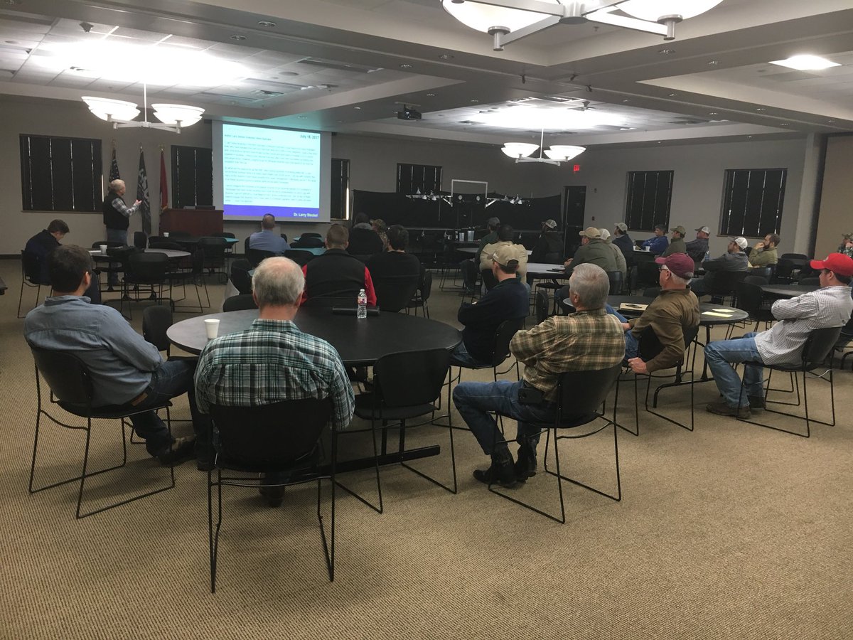 jacksonctyuaex's tweet image. Spray Clinic today in Newport, AR. #knowyourtools @DavisSprayGuy @AgWriterArk @ArFB @arkansassoybean @RiceArkansas