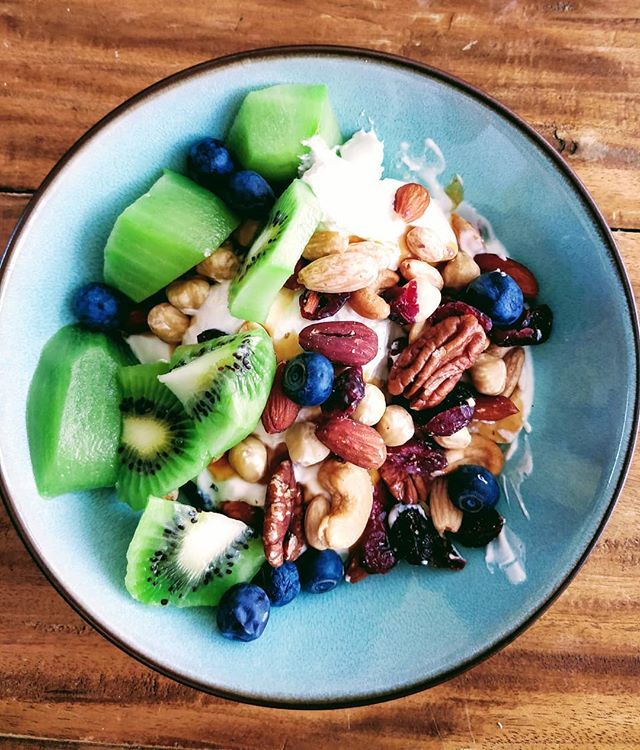 LeontienGlobal's tweet image. Happy!!!!
After biking this is my favorite snack
. . . . . .

#healthylifestyle #greenenergy #fitmovement #goodvibes #healthandwealth #fitmum #leontien #positiveenergy #mindsetcoach #thinkgrowprosper #thelawofattraction #lawofsuccess #motivateyourself #c… ift.tt/2Fh5lk1