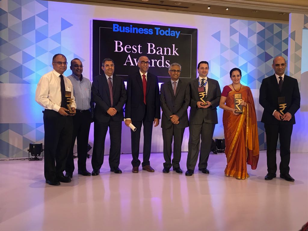 HDFCBankNews's tweet photo. HDFC Bank wins maximum number of awards at the @BT_India Best Bank Awards. Indeed a glittery night! #BTBestBanks2018 https://t.co/gXxFeLaKz0
