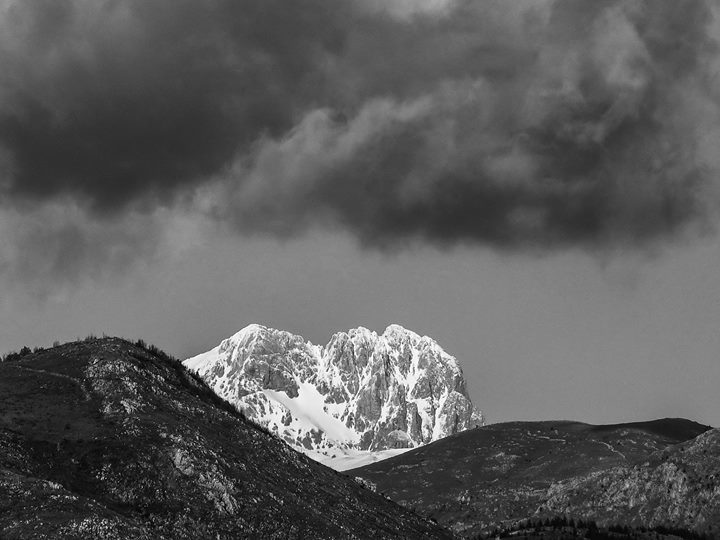 paesaggiabruzzo's tweet photo. #Foto di Sandro Barile - Il Corno Grande  2912 mt.  (Versante meridionale)  #Abruzzo #Travel https://t.co/yJdQQccCQy https://t.co/Sxx8OcE7jl