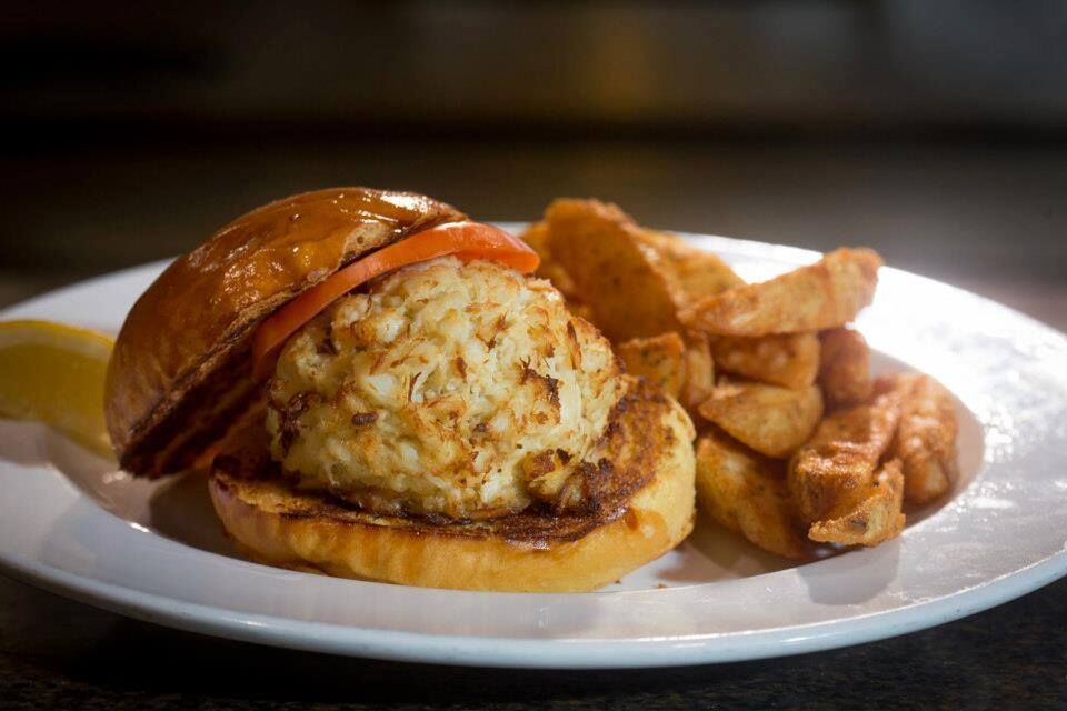TheFirestation1's tweet photo. #Lunchtime in #DowntownSilverSpring #WARNING: #FOODPORN (PROCEED WITH CAUTION) #Graphic #Images of #Deliciousness #DC #MD #VA #LUNCHTIME #10MealsUnder10Dollars #10Under10 #Firestation1 #Fs1 https://t.co/zXF1BfBTkk