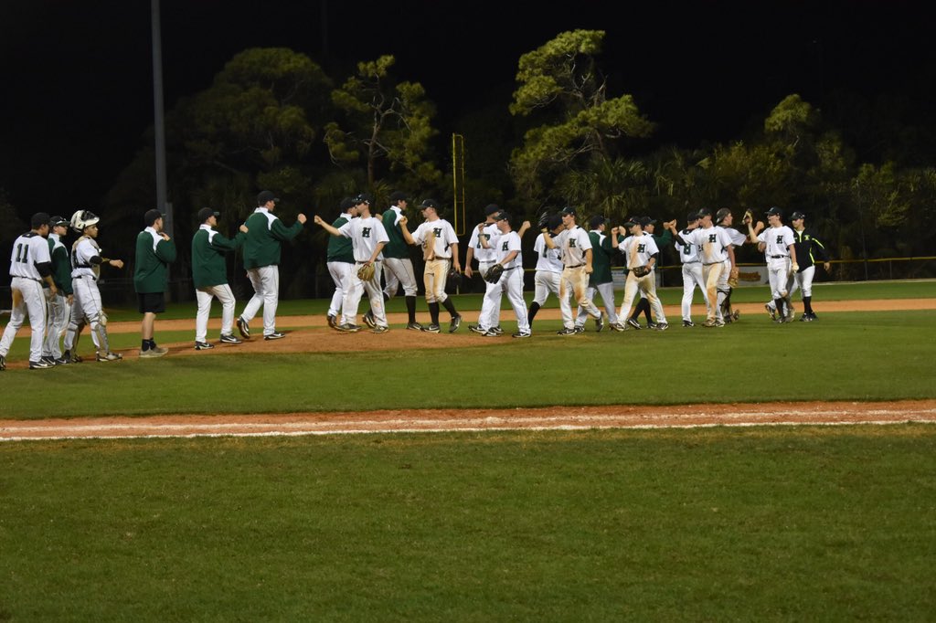 NickYarrington's tweet photo. Spring break trip in Vero Beach, FL ⚾️💪🏽 @Value90Feet #V90F https://t.co/9GH7xdsZdW