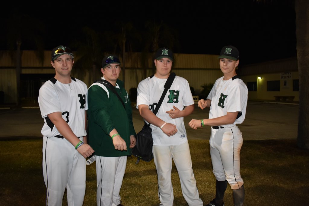 NickYarrington's tweet photo. Spring break trip in Vero Beach, FL ⚾️💪🏽 @Value90Feet #V90F https://t.co/9GH7xdsZdW