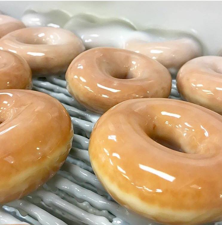 Brightening up your day with some shiny doughnuts. 