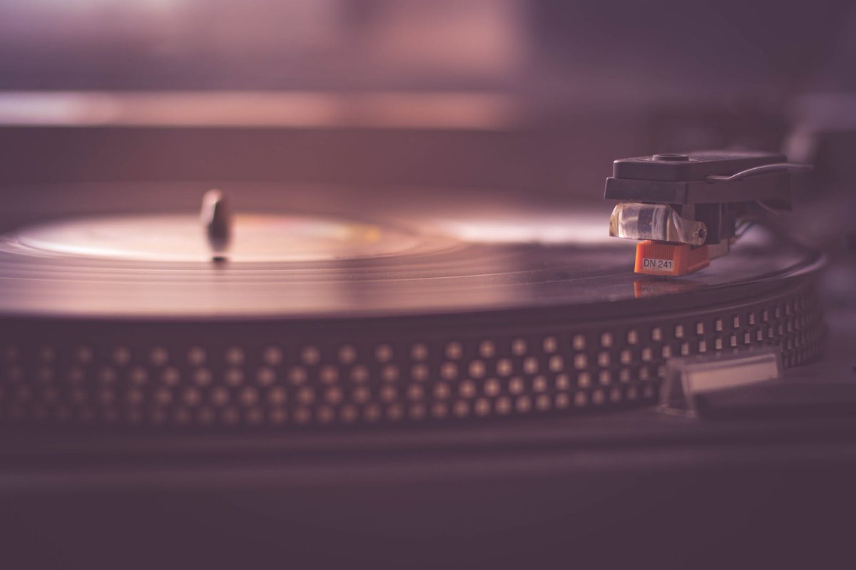beverly_drive's tweet photo. #Mastering is essential to a professional sounding mix! We master for digital releases, CD, vinyl, and even cassette! Mastering for singles is $40 or less and full albums $25 per song! We discount mastering services even more if we mix it!

Book now! 🎧: https://t.co/dAWyXtFdQm https://t.co/FAEXyIBkBF
