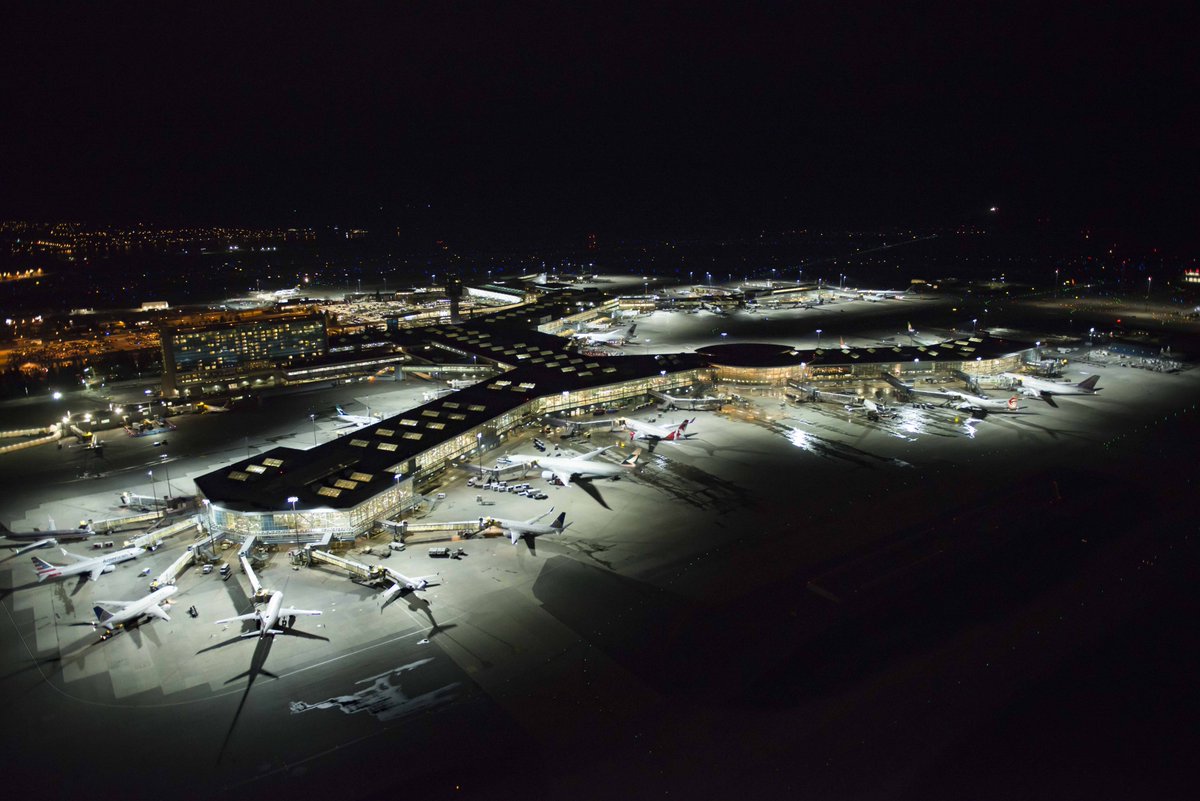 MuscoLighting's tweet photo. The installation of our #LED system helped Vancouver International Airport maximize energy consumption and improve visibility by sharply reducing glare and off-site spill: https://t.co/HFbLvXZwLJ #LargeArea #Lighting https://t.co/tw12LiFJ6O