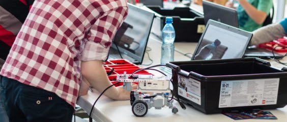 EducationNC's tweet image. #EnergizingEast: #STEM competition allows students to  participate in prepared speeches, career prep, marketing projects, structural engineering, coding, digital photography, and more. #NCSTEM @ @LCCLancers @ncstem @STEMWestorg @STEMEast ednc.org/2018/03/06/hun…