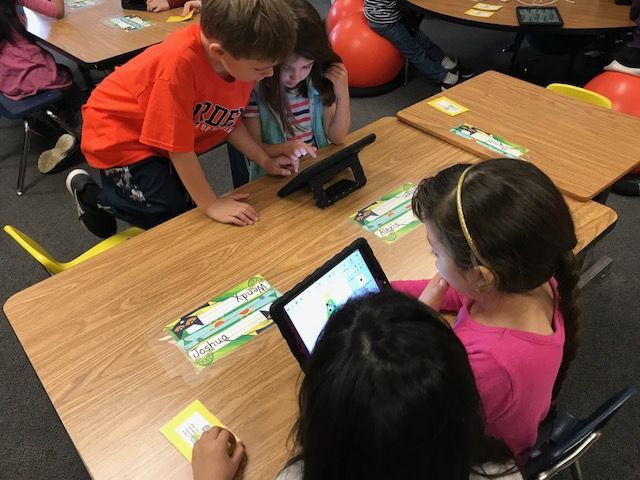 APS_FleetES's tweet photo. Henry's 1st Graders share and show their #wixie skills with Kindergartners! #APSDigitalLearning #PHESBulldogs @APSVirginia @APSHenryPTA @APSHenryPAL @PHES_ITC @TwilaGlick https://t.co/cUJqW87Tsz