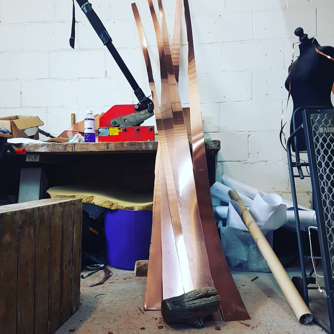 jovanefineart's tweet photo. Some action shots from today's work on the next piece... This one's going to be big! #bronzesculpture #contemporaryart #contemporarysculpture #sculpture https://t.co/xx1Lmc2848
