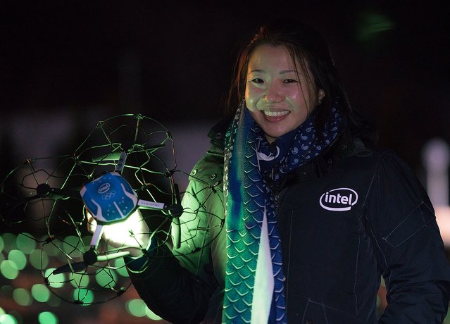 lang_jorge's tweet photo. Will drones replace fireworks? From @Coachella to @WaltDisneyWorld, Intel Innovator Natalie Cheung is lighting up night skies with fleets of choreographed drones. #IamIntel https://t.co/krQ6kH3TR2 https://t.co/PfCv9r0qxd