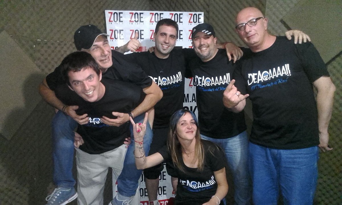 Amigos hoy le damos comienzo al primer programa del año 2018  
Los esperamos a todos/as para compartir una linda noche con sorpresas
Atentis al  nuevo horario !!!Todos los  martes de 22:00 A 00:00 hs por <a href="/Zoe1071/">Zoe 107.1</a>