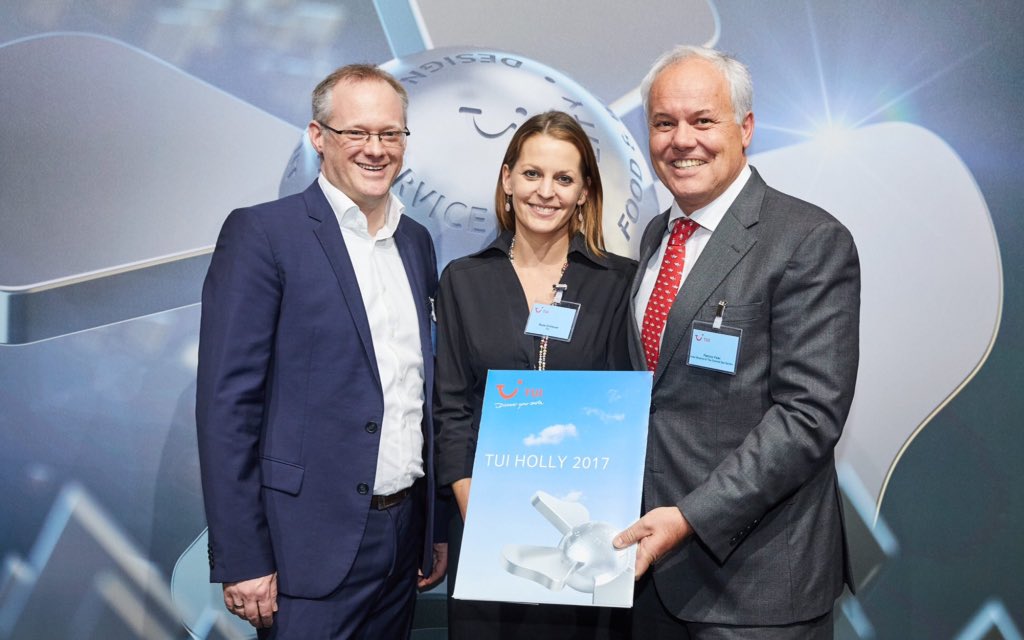 VIRTEC's tweet image. Queremos felicitar a todos los componentes de @HotelBotanico que un año más han sido premiados con el TUI HOLLY