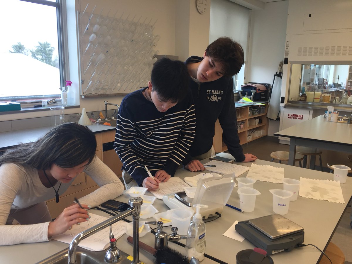 llohh2o's tweet photo. Students analyze their results from osmosis/diffusion lab - there is a lot to learn from potatoes soaked in sugar water! #smlearns https://t.co/DWUZXoO8k1