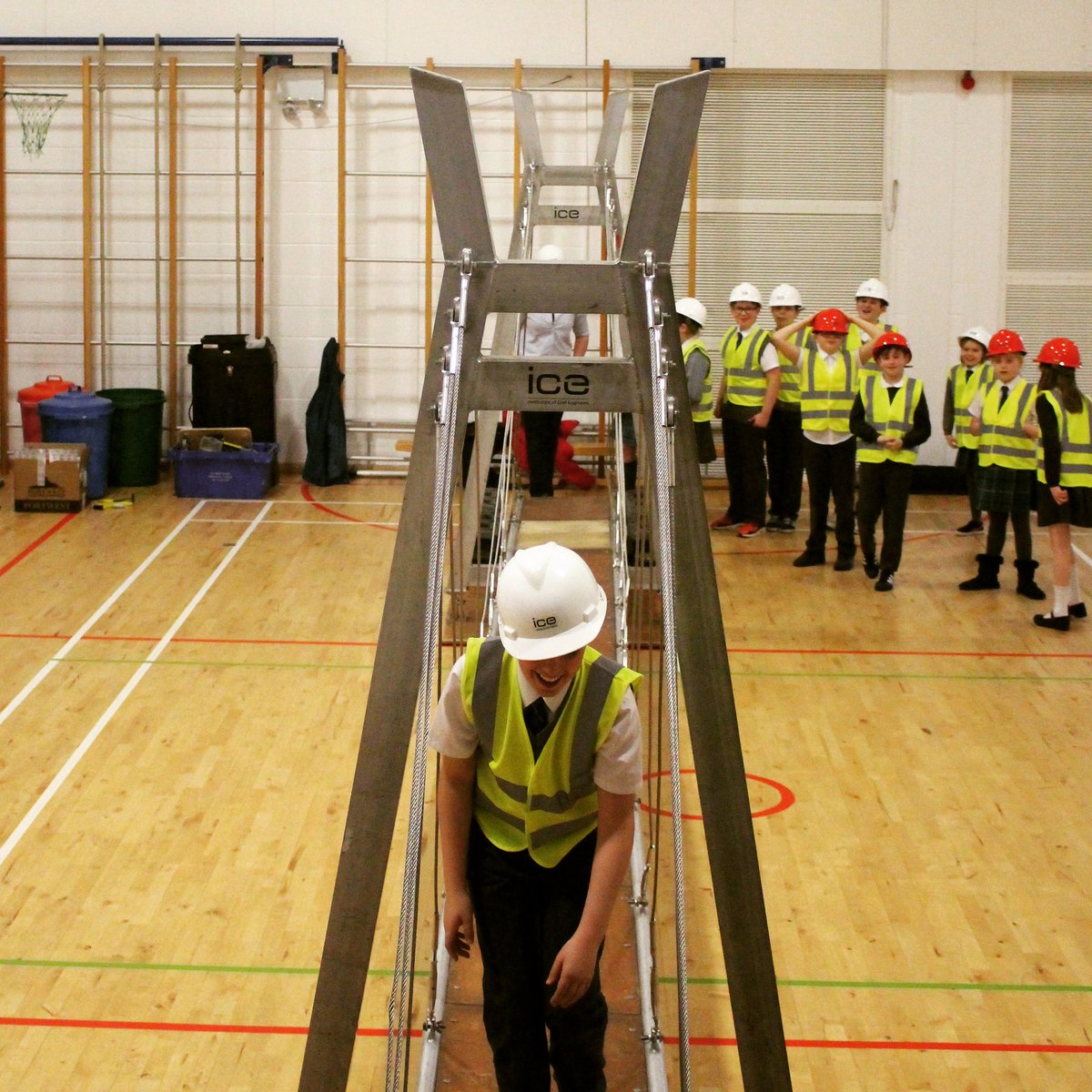 RFM1713's tweet photo. Good day holding the Bridges to Schools Event on behalf of @BAMNuttall and @ICEScotland. Great to get young people interested and involved in the industry! #bringingengineeringtolife #yearofengineering #bridgestoschools #bamnuttall #ice #civilengineering #NAW2018 https://t.co/DUYAcxRRoS