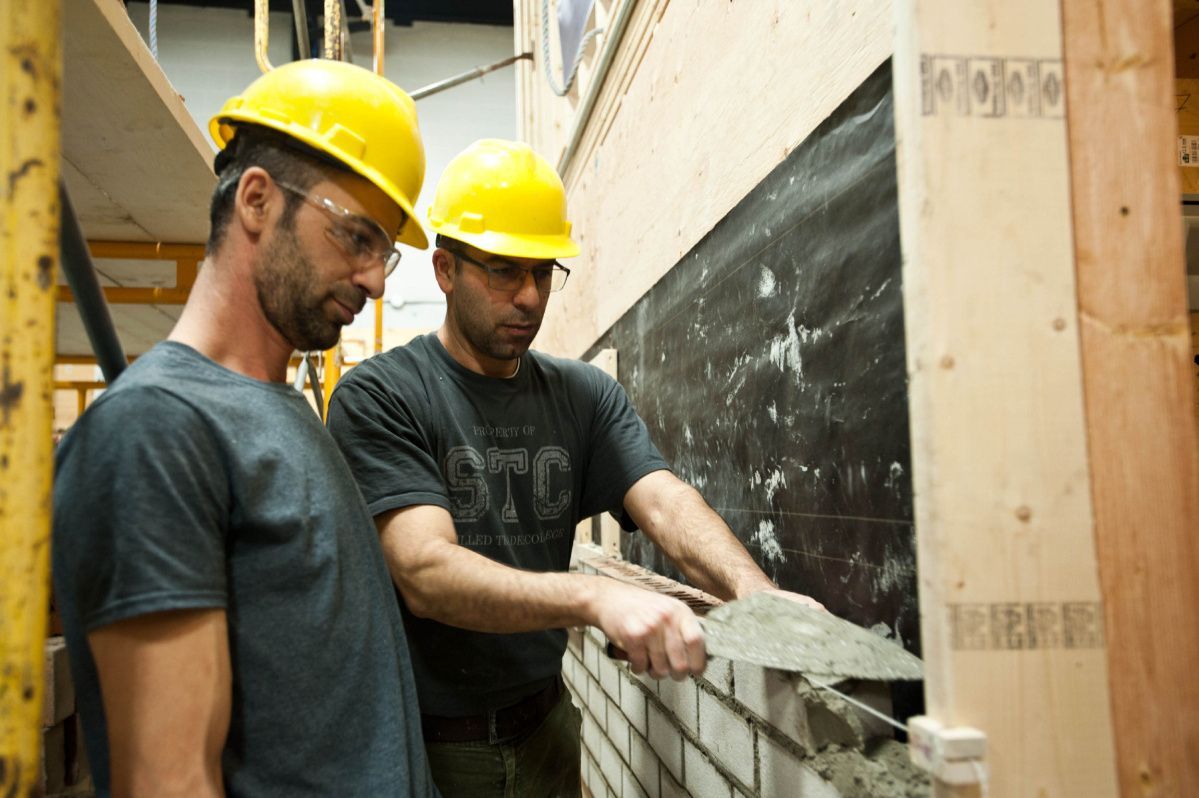 ConstrCareers's tweet photo. The Skilled Trades College of Canada is helping new Canadians enter the skilled trades: https://t.co/GmnBS4iGDL #newCanadians #lifechangingjob #skilledtrades https://t.co/V0Hxi8di0P