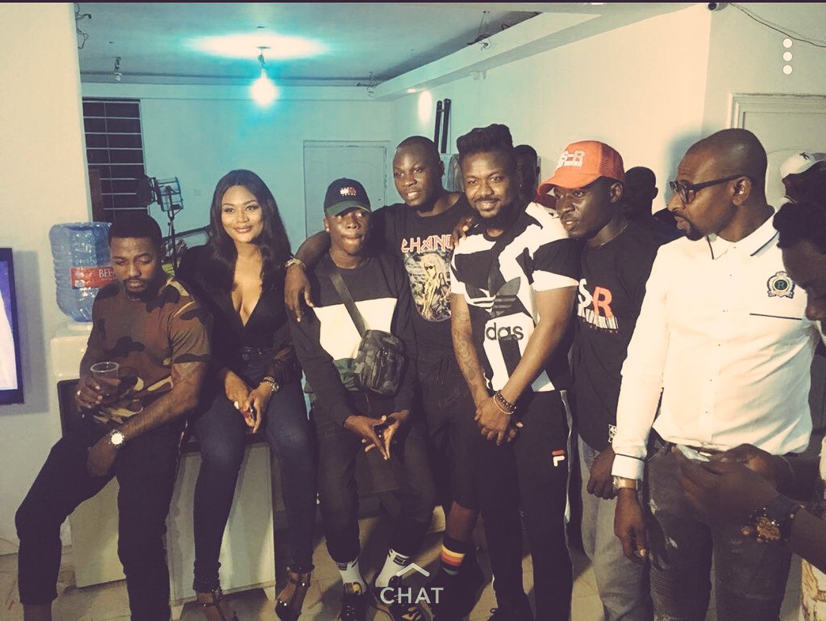 stonebwoy's tweet photo. @SandraAnkobiah @samini_dagaati @small_God @sellybee @zakour 
#BdaySettings keeping it Real.. https://t.co/Ea980gHfTX