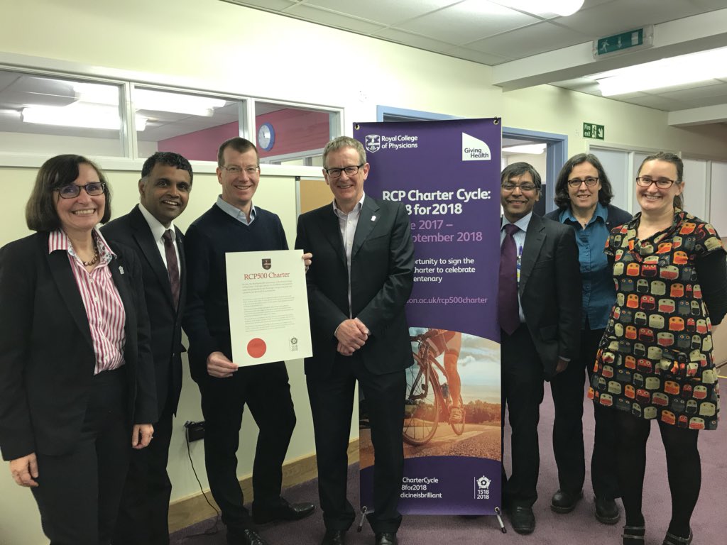 JacquiSullivan7's tweet photo. @RCPLondon meet the consultants at North Devon District Hospital @DacreJane @bodgoddard @Raghuram_1 @RealJohnDean #RCP500 #CharterCycle - thanks for the warm welcome! https://t.co/cIjXLhhutP