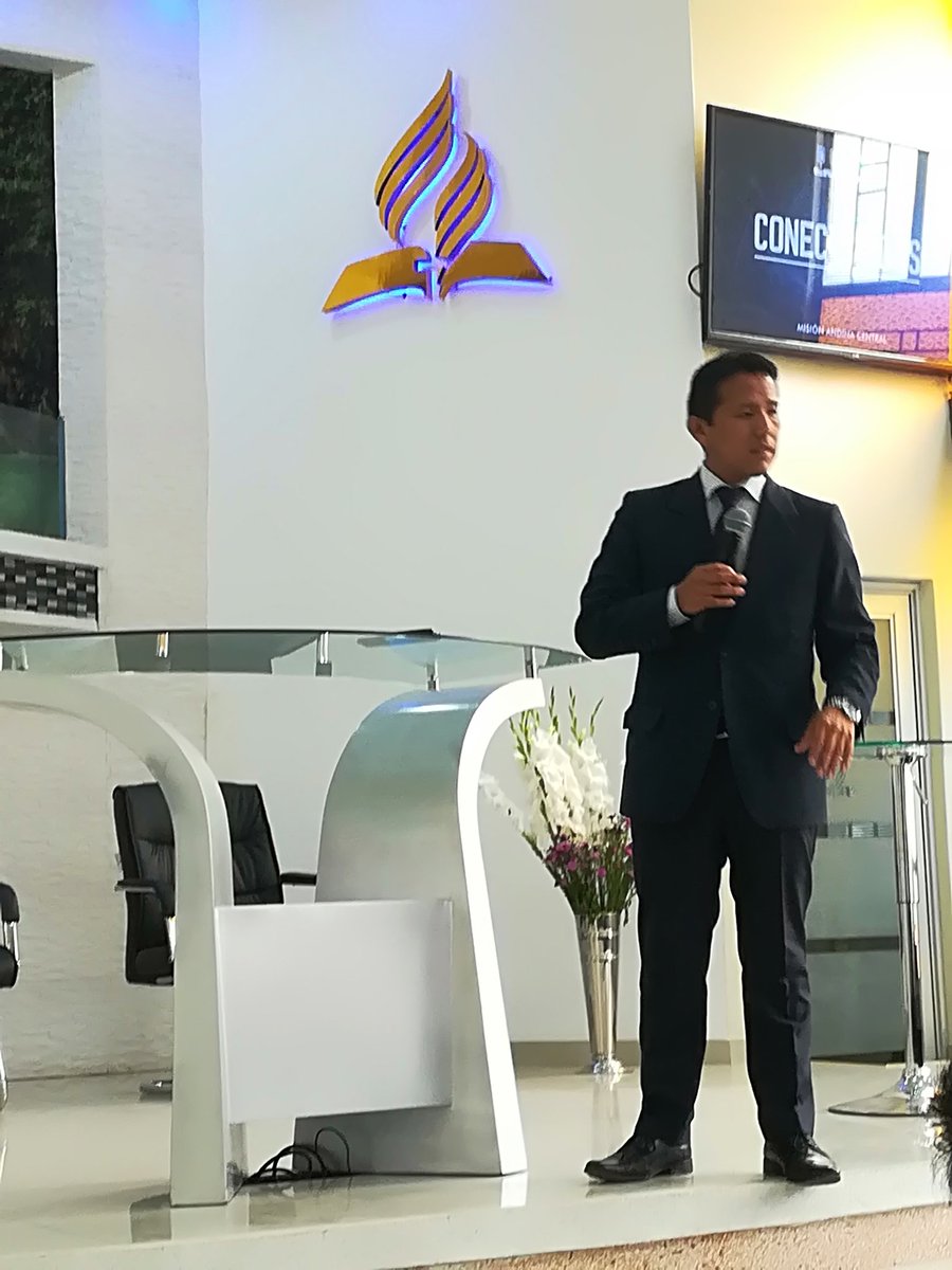 rialru's tweet photo. Pr Fredy Napan promueve el plan #Generacion148 entre los pastores de la MAC/UPS @AdventistasMAC @AdventistasUPS https://t.co/pzYOSN7kvb