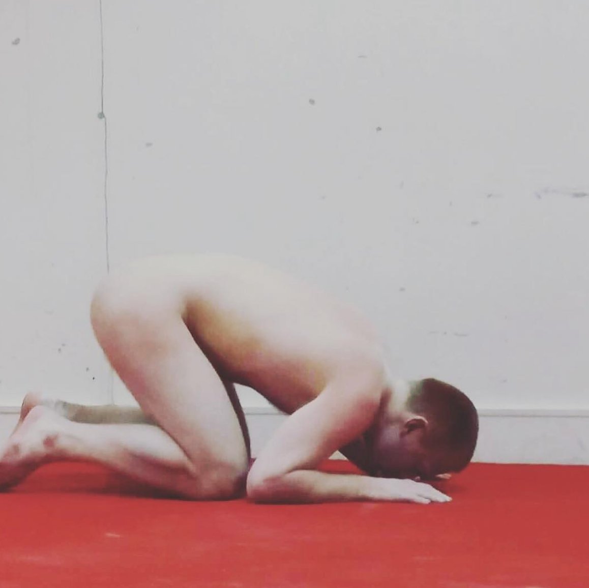 ANNOUNCEMENT: We welcome Artist @KitOrlando to our event. His current work explores the use of repetition of movement and sound in relation to a score. Kit creates work that explores the limits of his body, often of a durational nature and using exhaustion as a creative tool