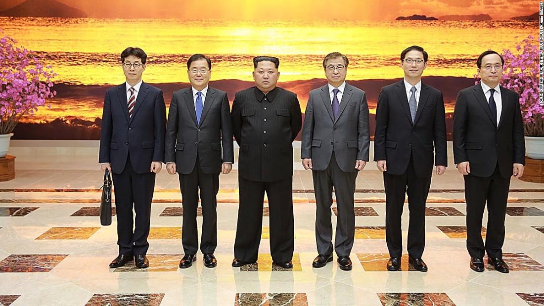fast_fancy's tweet photo. Kim Jong Un wants to 'write new history' on reunification https://t.co/nzC2XHJsYm https://t.co/k73hv58U29