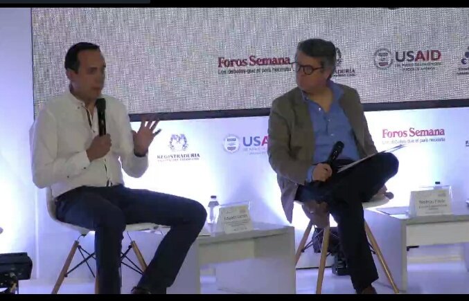 eduardogarzont's tweet image. La corrupción se resuelve participando: la ciudadanía con el voto libre y con la #Denuncia ante cualquier irregularidad, y como gobierno articulandonos institucionalmente, por eso fue creada la @UrielColombia que fomenta la transferencia y legalidad en elecciones #ElPoderDelVoto