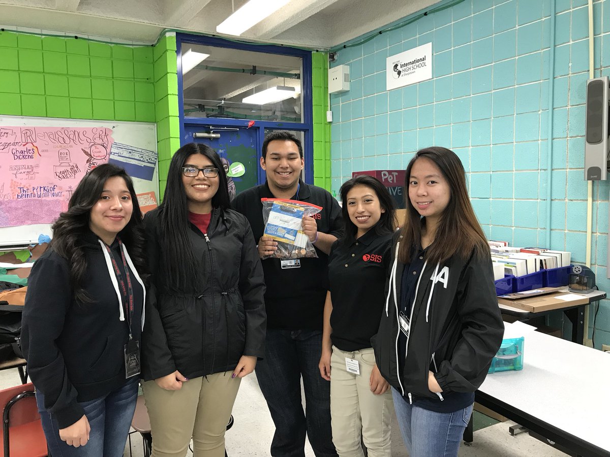 levinson333's tweet photo. Pennies for Patients: #EveryPennyCounts @LLSusa @SISMagnet #SeniorCapstone2018 @levinson333 https://t.co/2CnWyVsfq1
