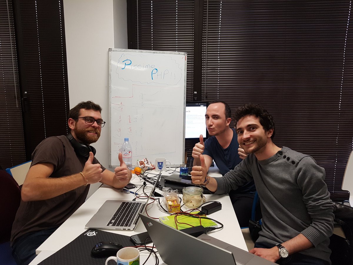 Coding_Academy's tweet image. {#CodingOfTheDay} Les apprenants de la Coding Academy Lyon sont rentrés hier en piscine PHP. La bonne humeur est au rendez-vous malgré la difficulté ! #CodeAndGo