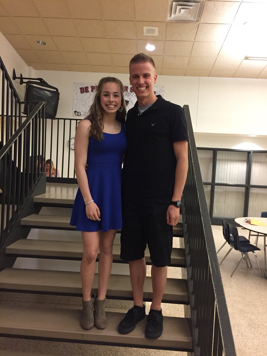 MTV3333's tweet photo. HAPPY HAPPY BIRTHDAY FABES BABES ❤️🎉🎊🎈🎁🛍🎀🎊🎉 
I’m sorry you aren’t having practice on your bday 😢 But I hope you have a wonderful day nevertheless, ily &amp; miss you 💙 https://t.co/1POqGa56kf