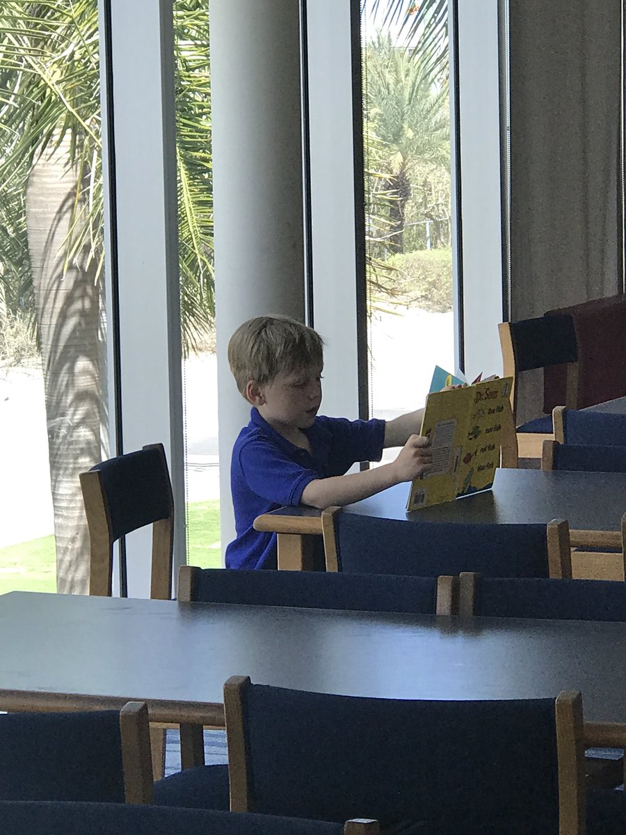 joan_a_murphy's tweet image. Spontaneous reading in the library! It’s fun to see young readers reading to themselves! #CISInspires #CISReads